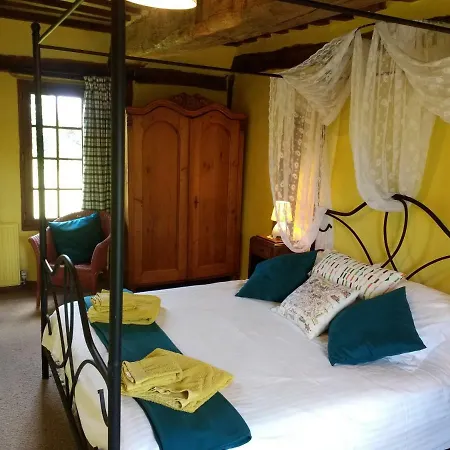 Le Manoir D'annique Bed & Breakfast *